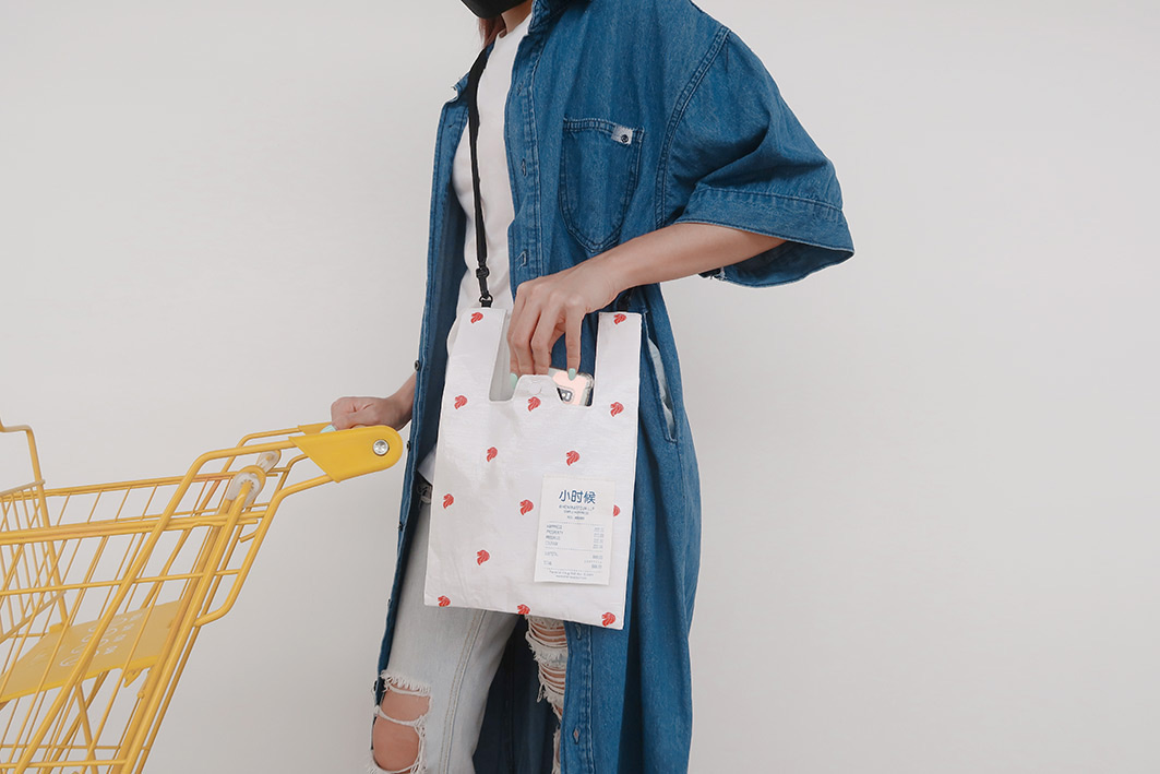 merlion platic bag sling bag wheniwasfour